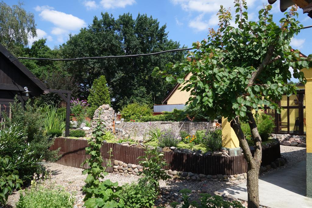 Ferienhaus "Am Gutspark" Alt Tucheband Екстер'єр фото