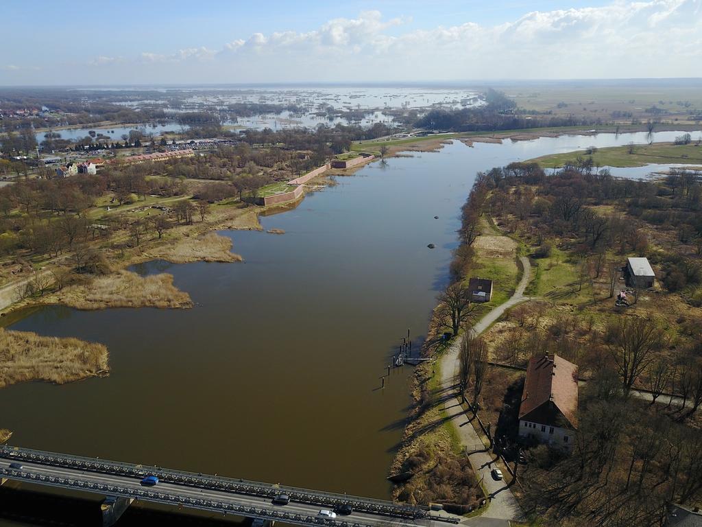 Ferienhaus "Am Gutspark" Alt Tucheband Екстер'єр фото